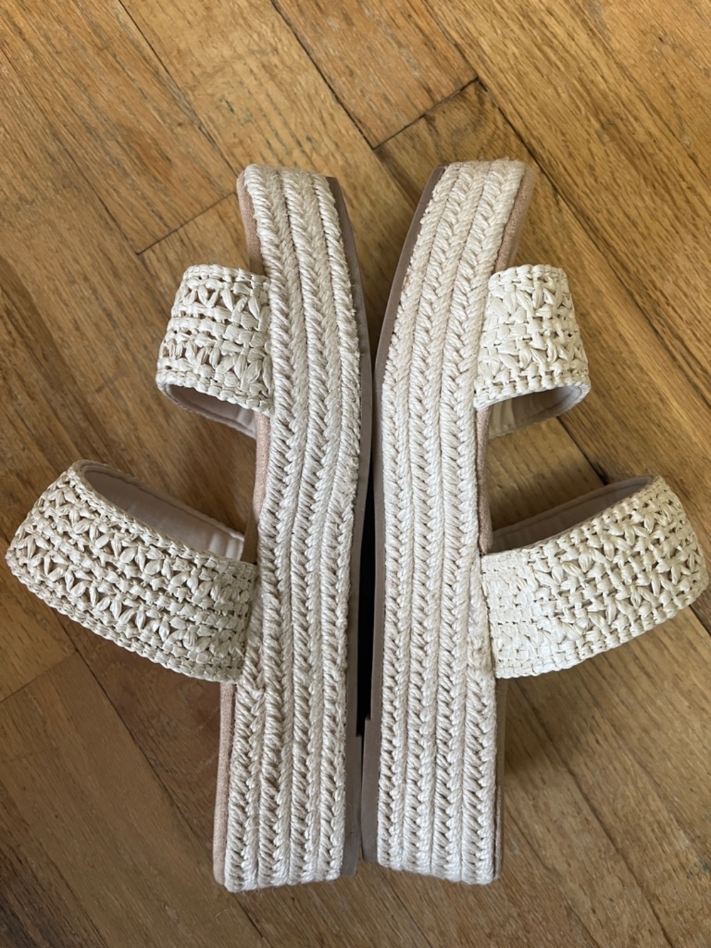 Old Navy Cream Braided Platform Slide Sandals - Picture 4 of 6